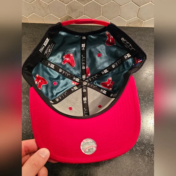 Brand New New Era x Pearl Jam Boston Red Sox Hat- limited edition - Picture 3 of 5